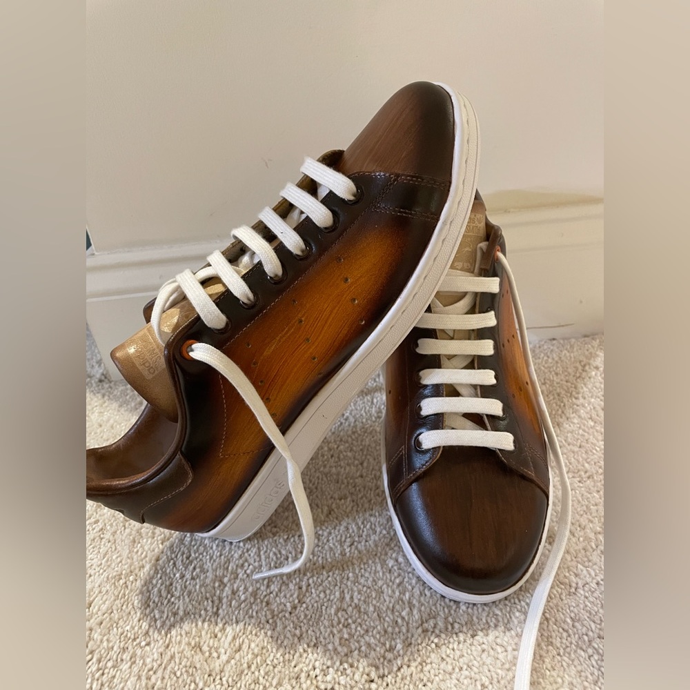 Stan smith sneakers limited edition.
